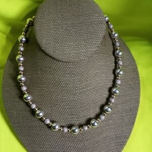 Two tone beaded glitter necklace